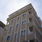Marine Hotel