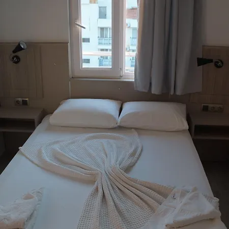 Otel Marine Ayvalı