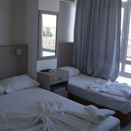 Hotel Marine *
